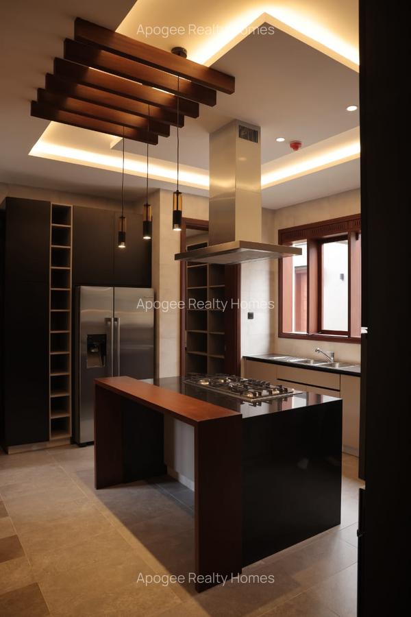 5 Bed House with En Suite at Runda - 8