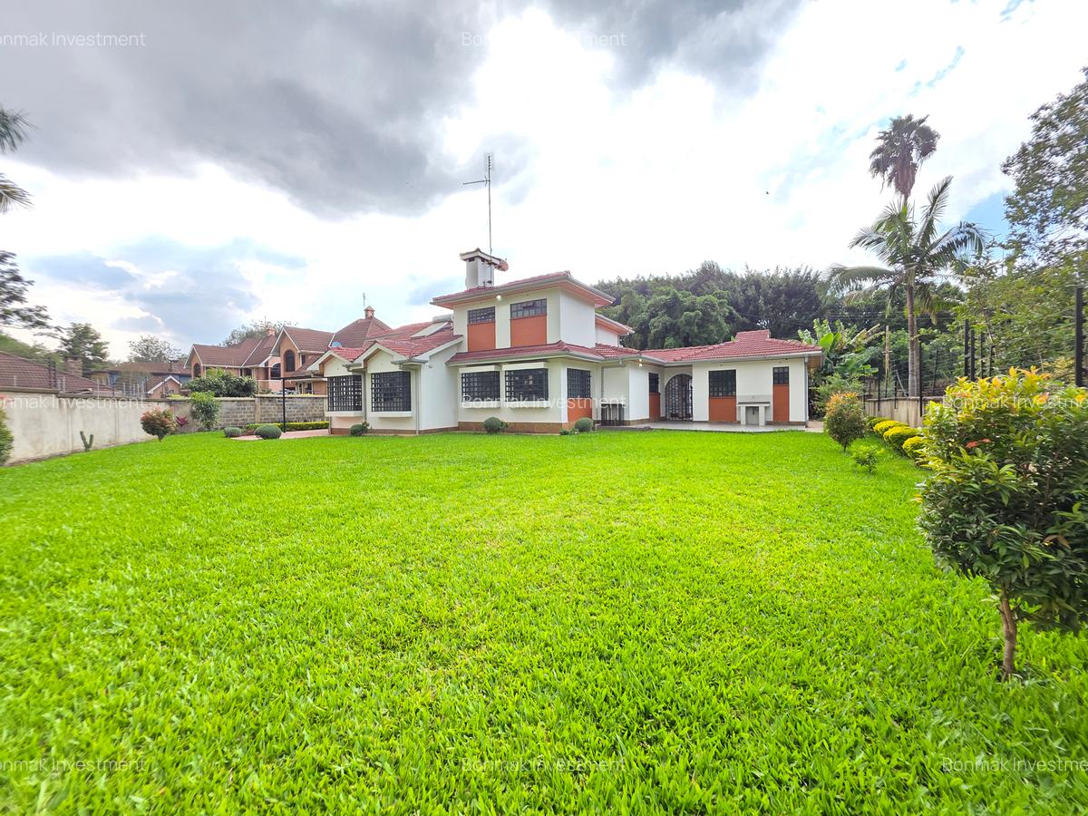 4 Bed House with En Suite at Lavington - 2