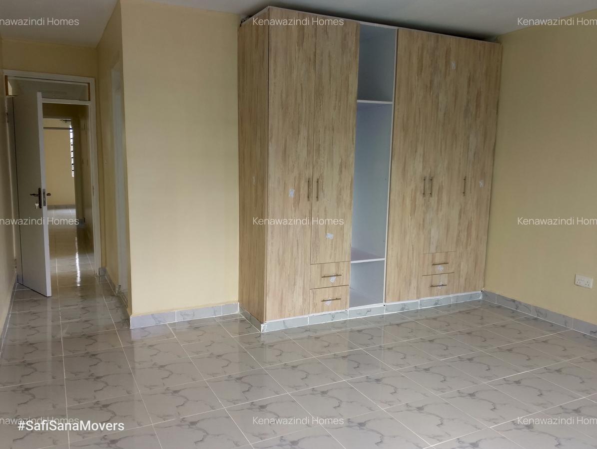 3 Bed House with En Suite at Acacia - 8