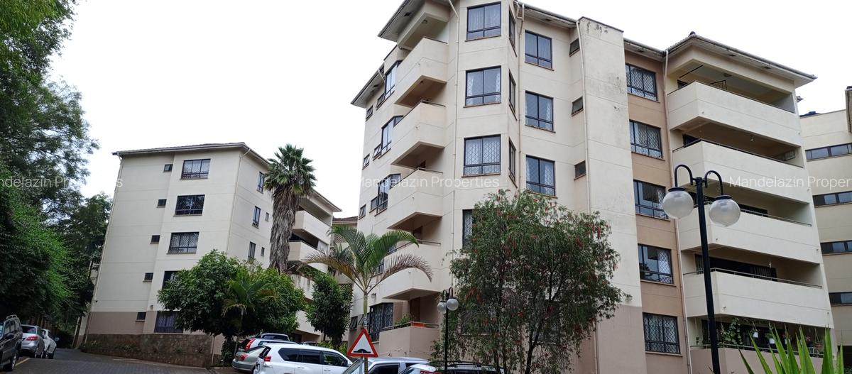 4 Bed Apartment with En Suite at Brookside Drive - 2