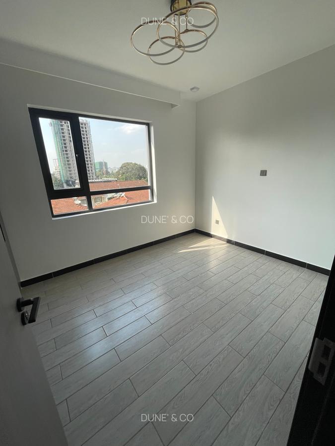 2 Bed Apartment with En Suite in Lavington - 12