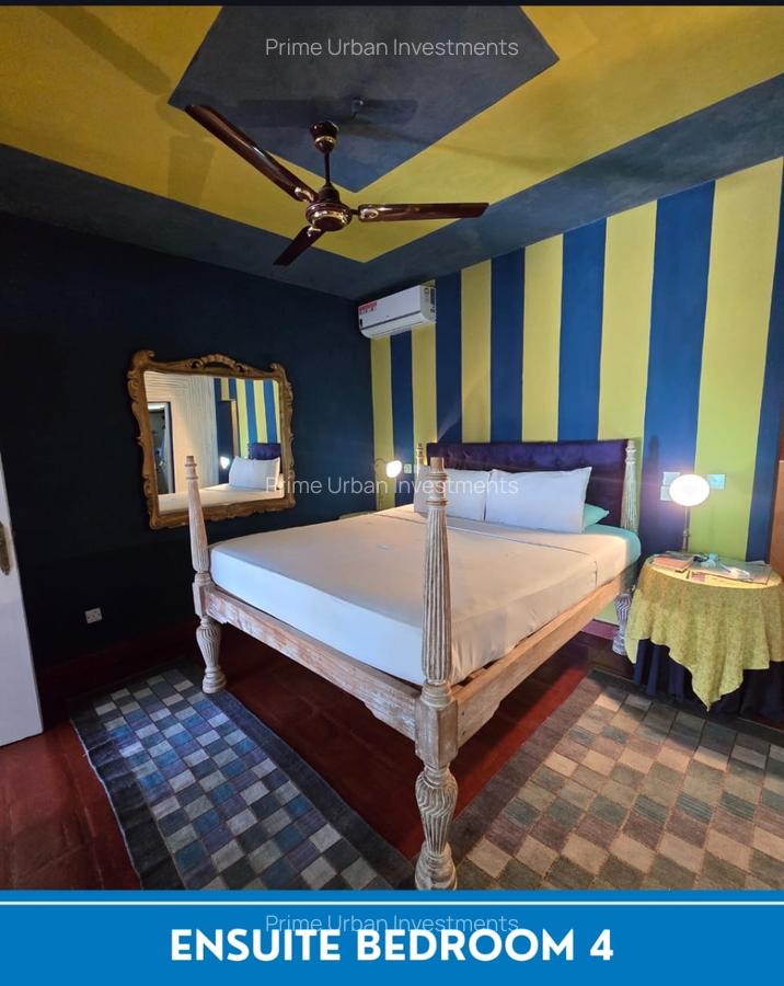 4 Bed House with En Suite at Malindi Beach - 11