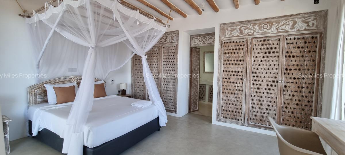 Serviced 2 Bed Apartment with En Suite at Kikambala - 6