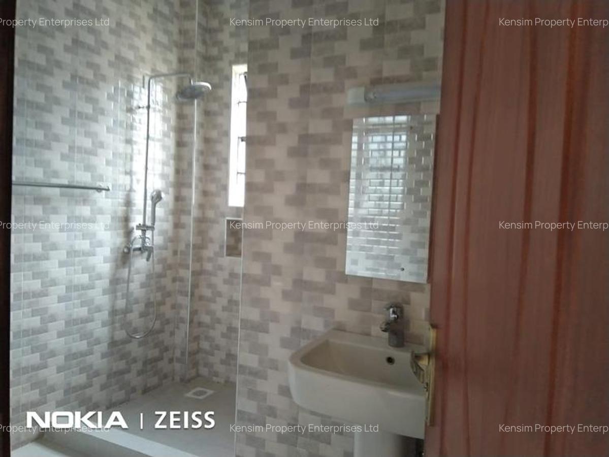 4 Bed Townhouse with En Suite in Lavington - 16