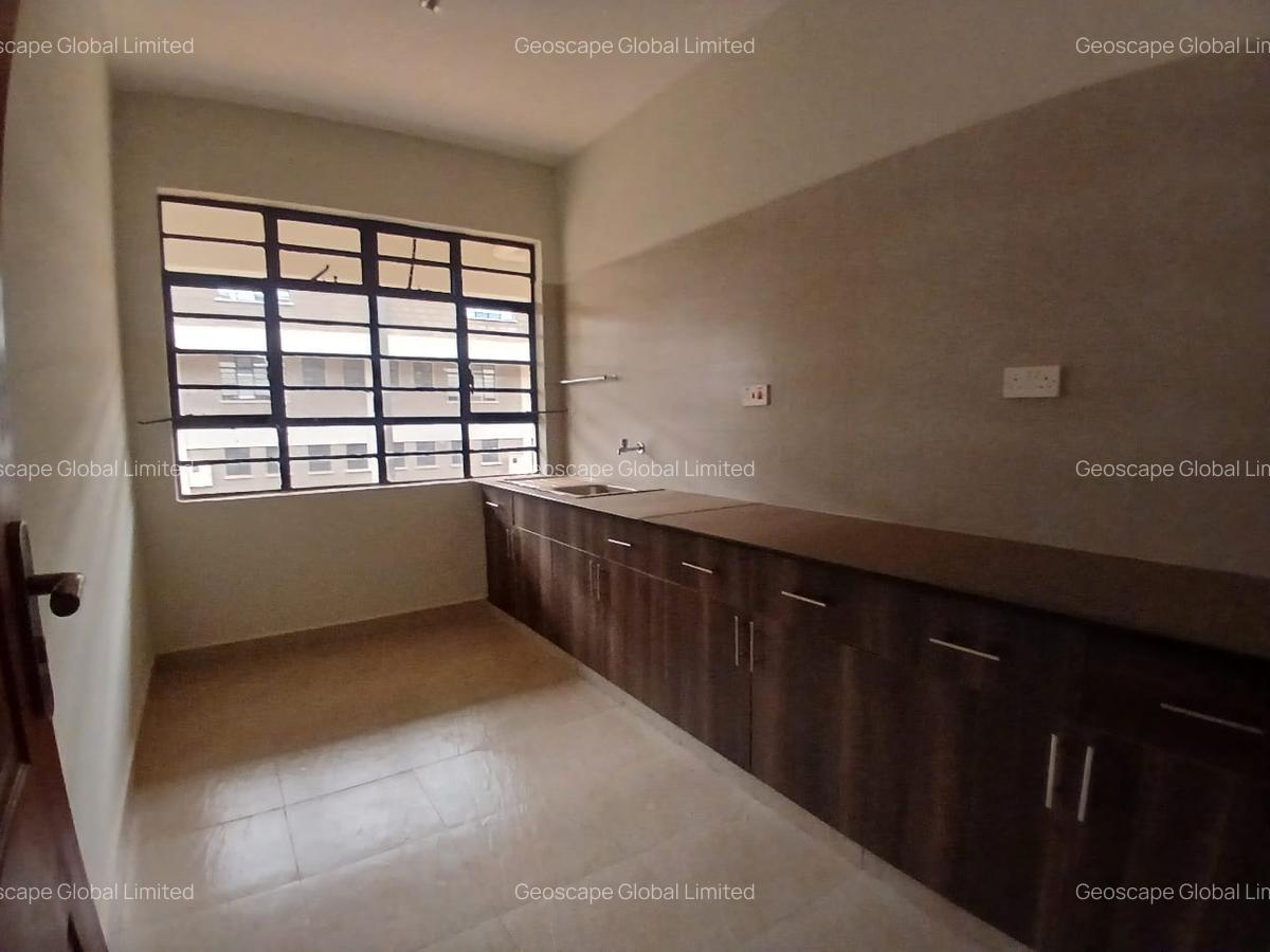 6,500 ft² Warehouse with Parking in Ruiru - 2