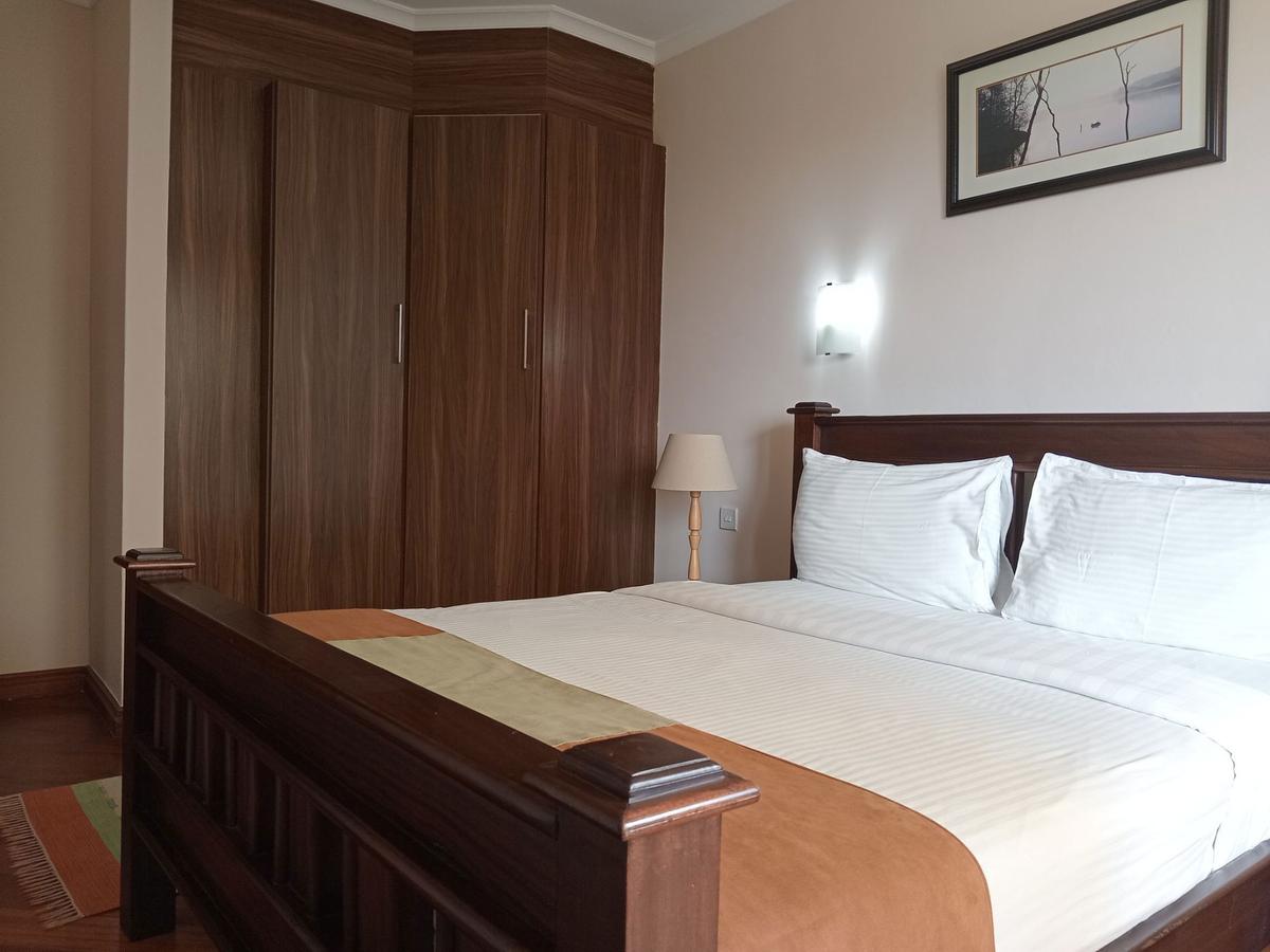 Serviced 2 Bed Apartment with En Suite in Upper Hill - 11