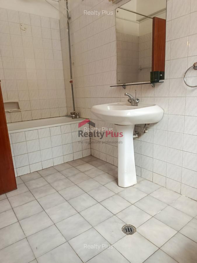 4 Bed Apartment with En Suite in Riverside - 6