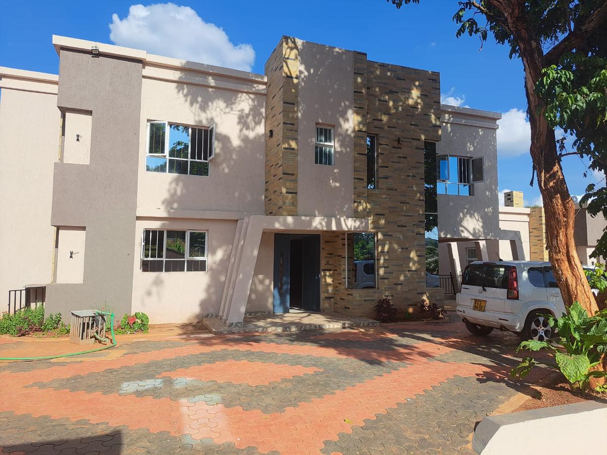 4 Bed Townhouse with En Suite at Mushroom Gardens - 15