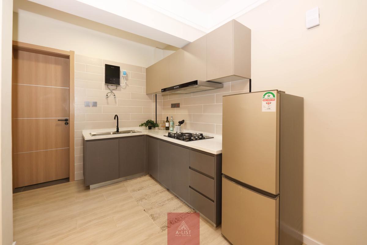 1 Bed Apartment with En Suite at Hatheru Road - 3