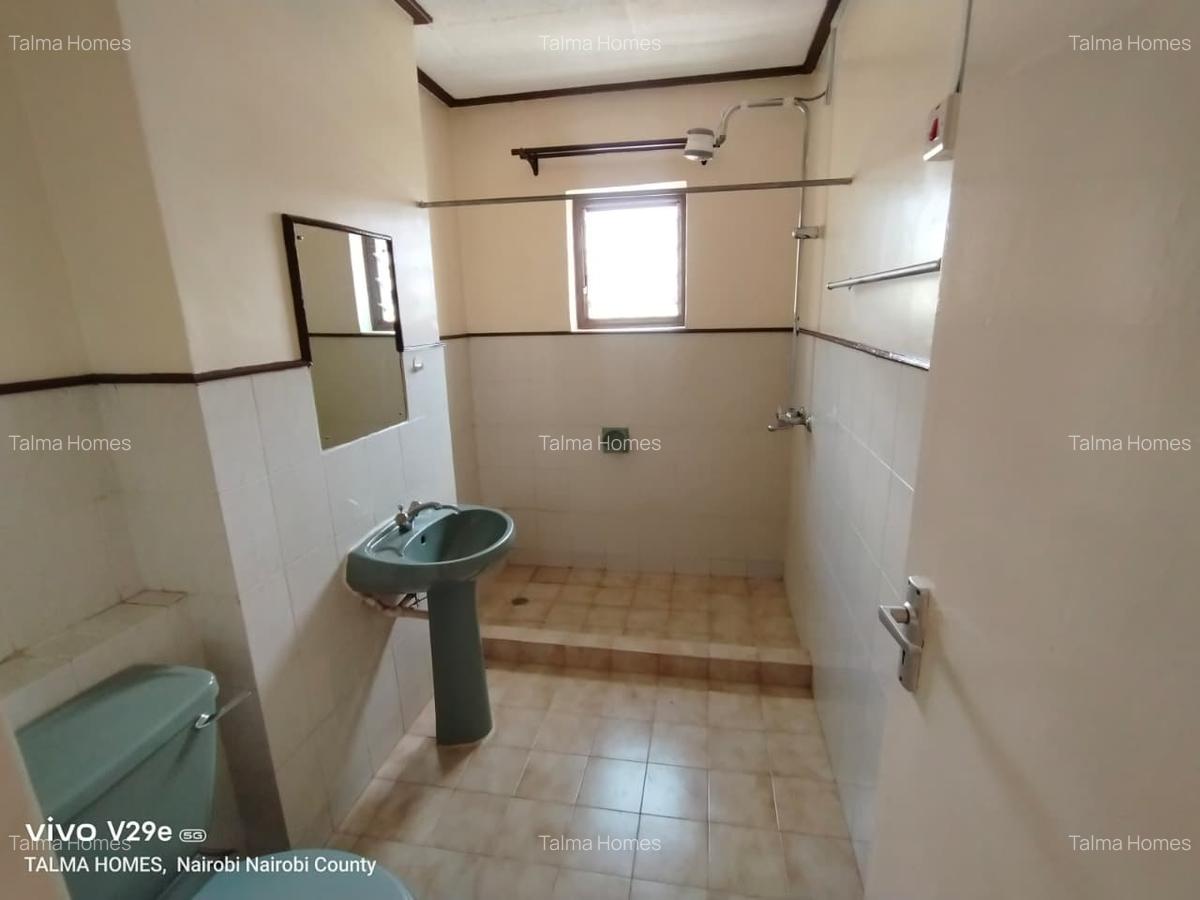 3 Bed Apartment with En Suite at Denis Pritt - 8