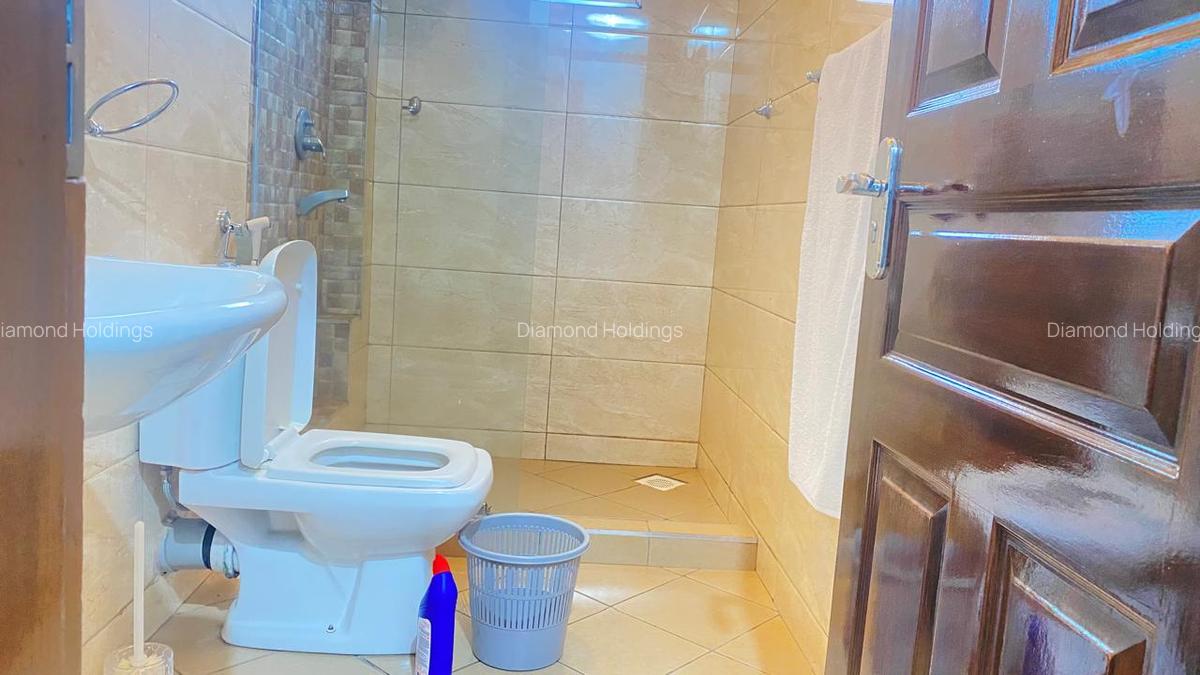 Serviced 2 Bed Apartment with En Suite at Brookside - 2
