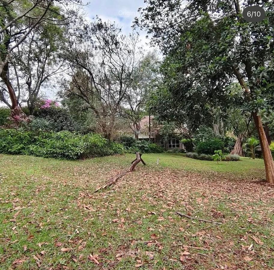 4 Bed House with En Suite at Rosslyn - 1