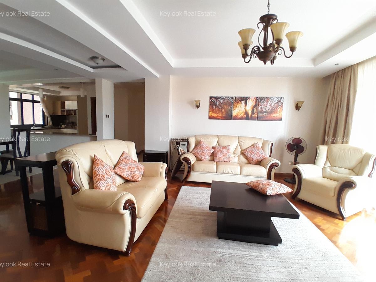 Serviced 3 Bed Apartment with En Suite at 1249 - 2