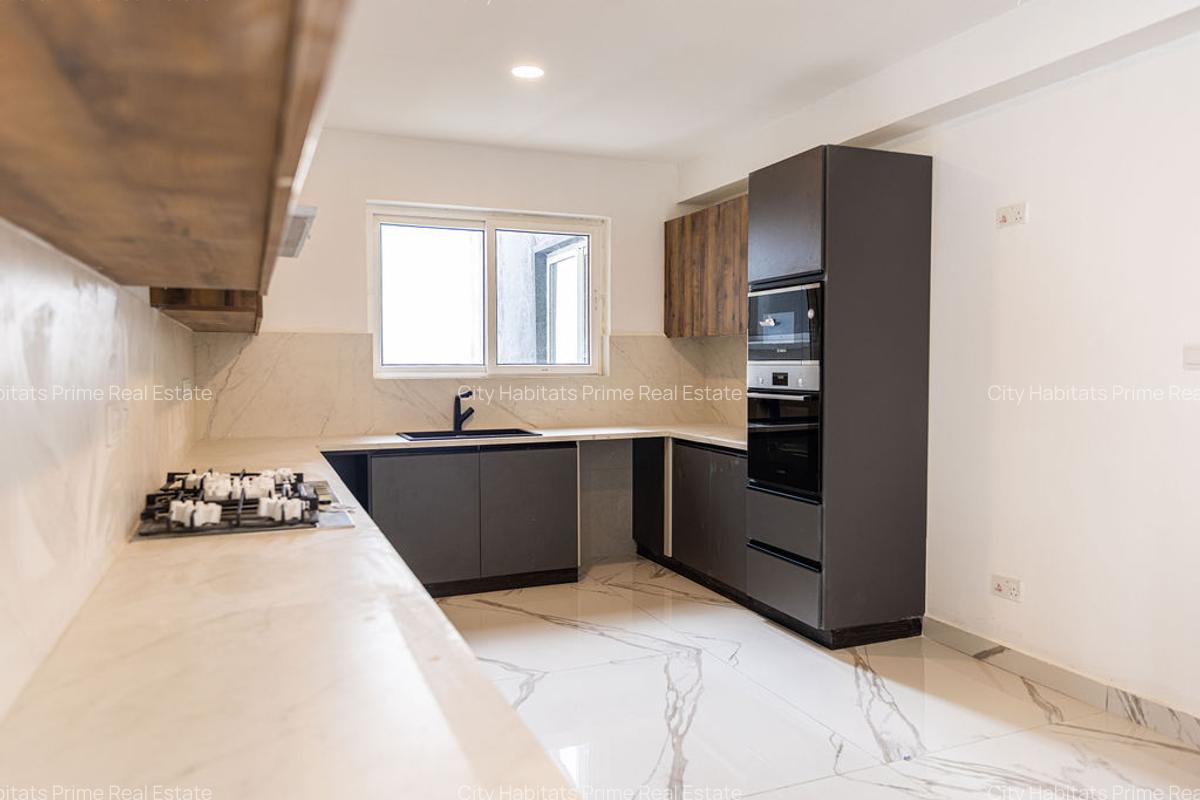 4 Bed Apartment with En Suite in Westlands Area - 4