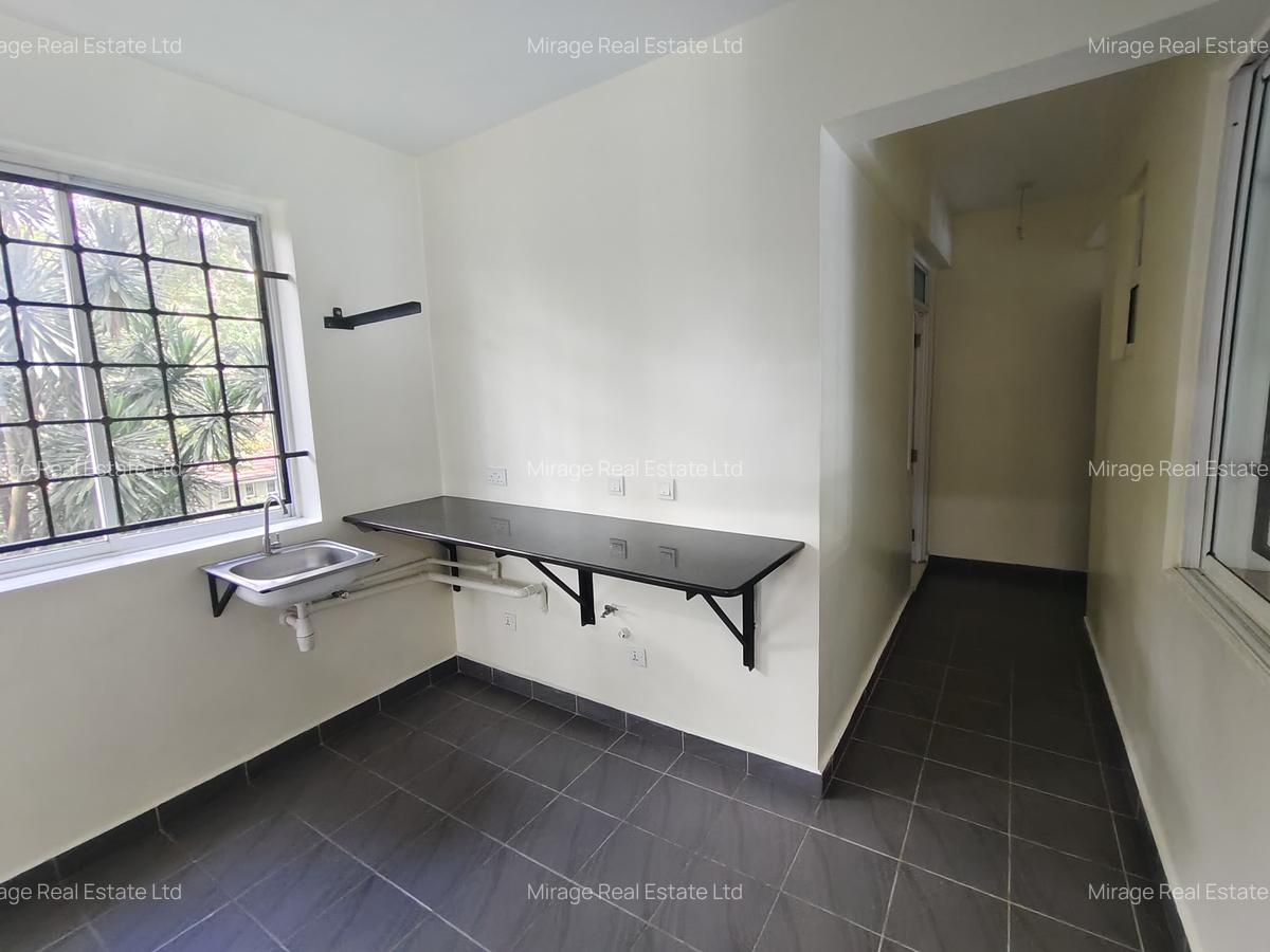 3 Bed Apartment with En Suite in Rhapta Road - 12