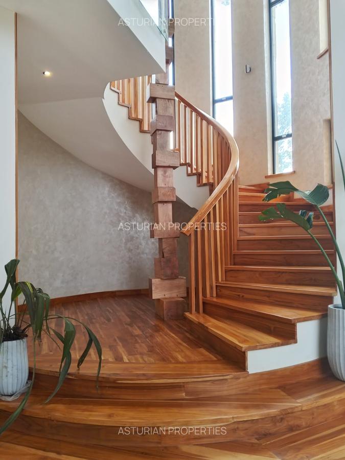 4 Bed Villa with En Suite in Westlands Area - 5