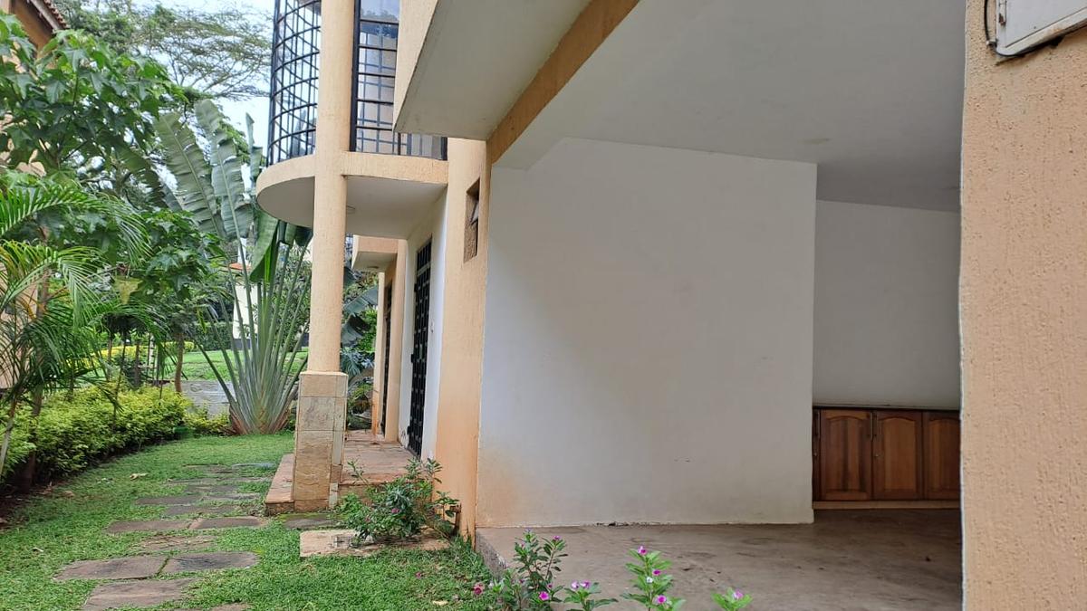 5 Bed Townhouse with En Suite in Westlands Area - 3