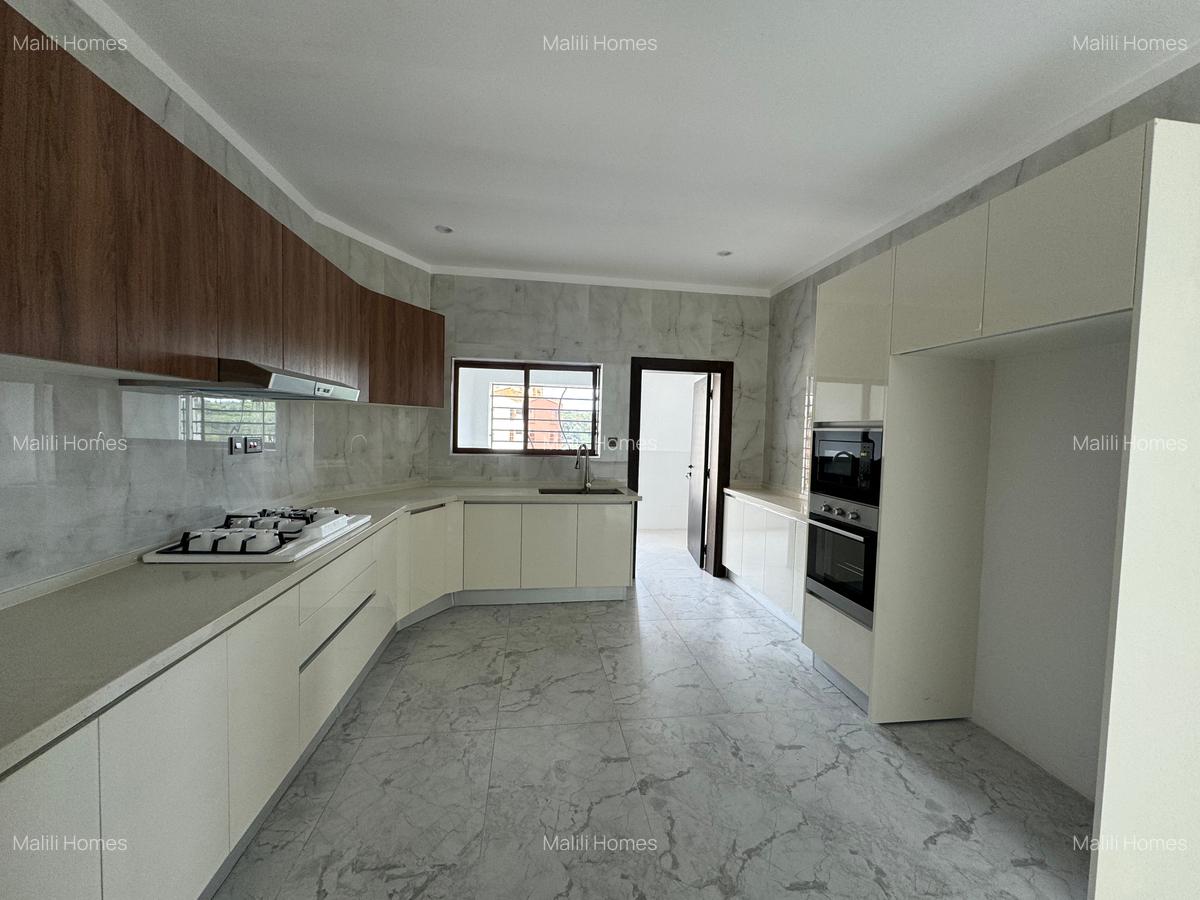 3 Bed Apartment in Kileleshwa - 2