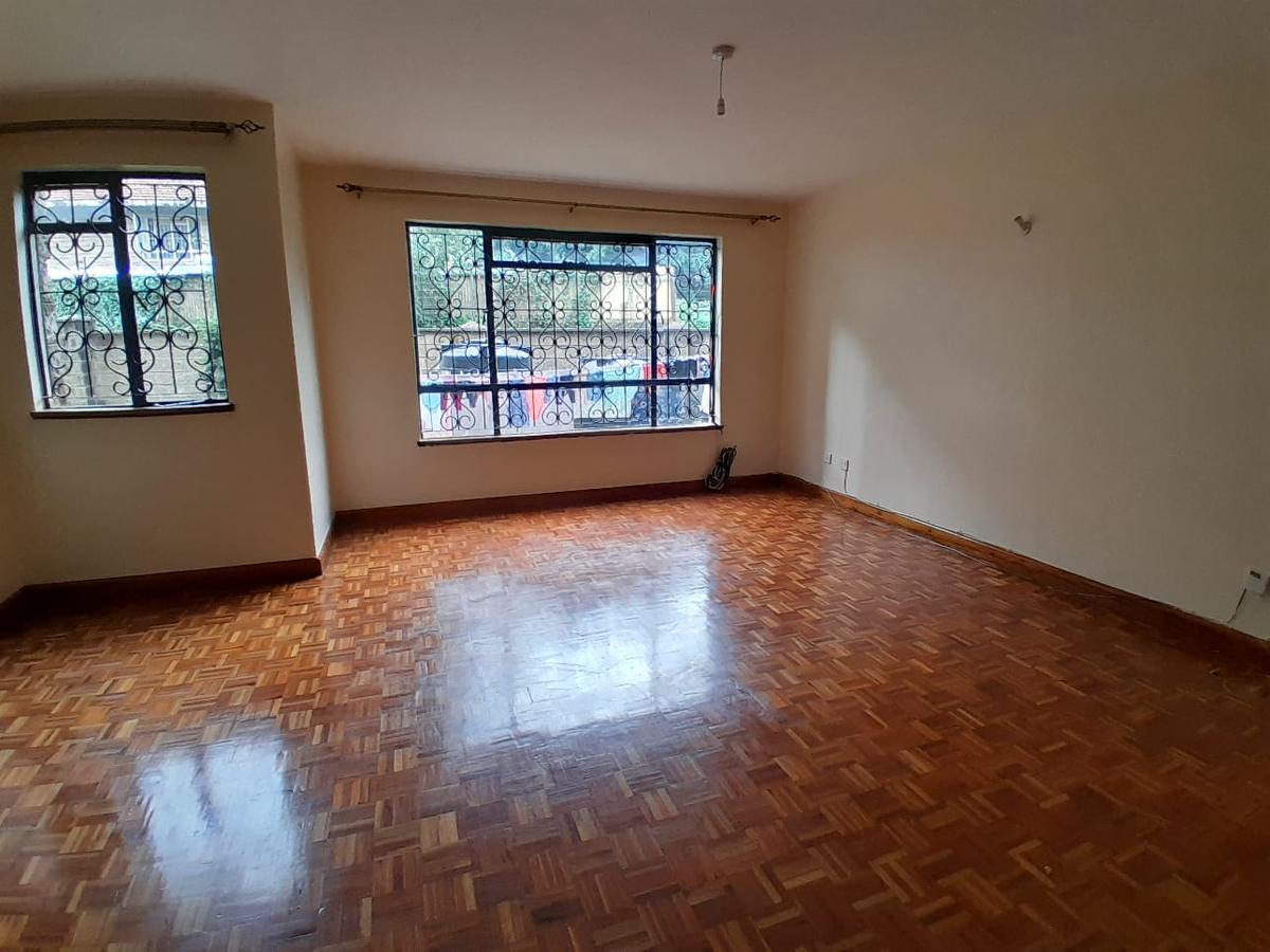 3 Bed Apartment with En Suite in Kilimani - 9