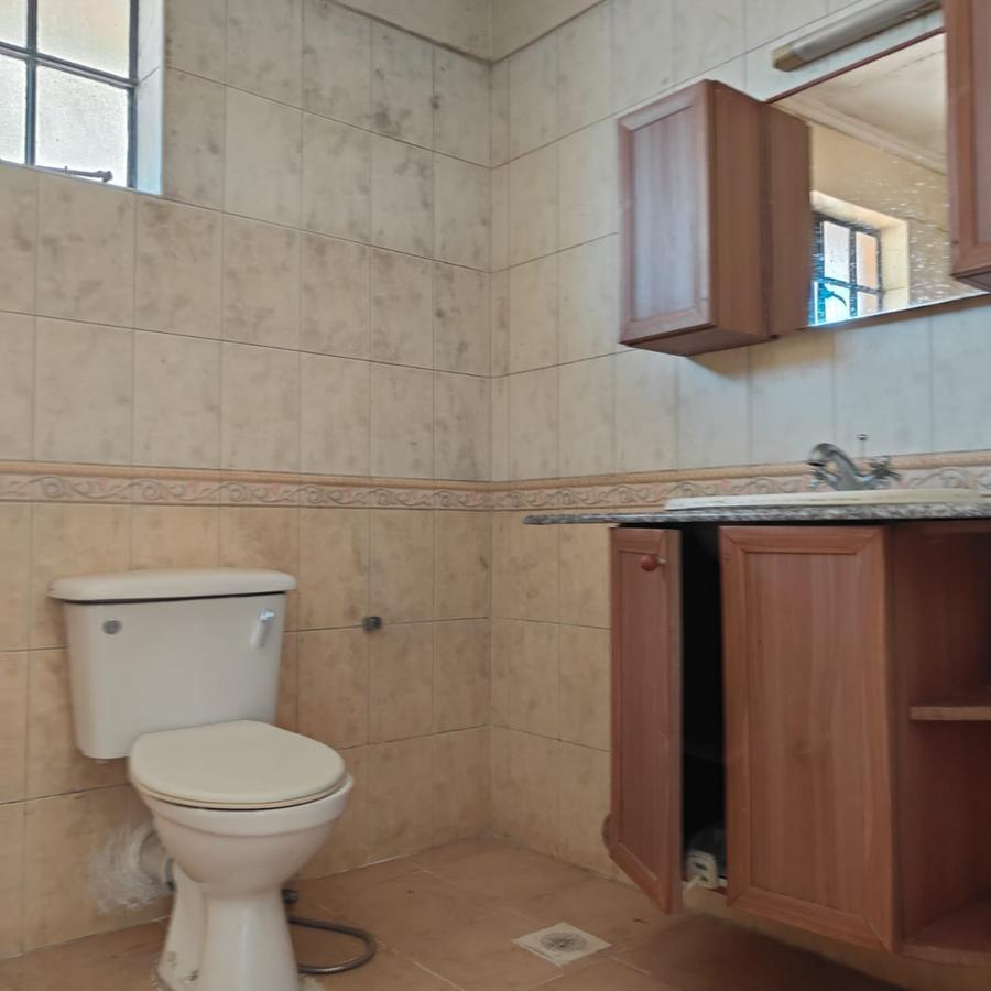 5 Bed Townhouse with En Suite at Tabere Crescent - 18