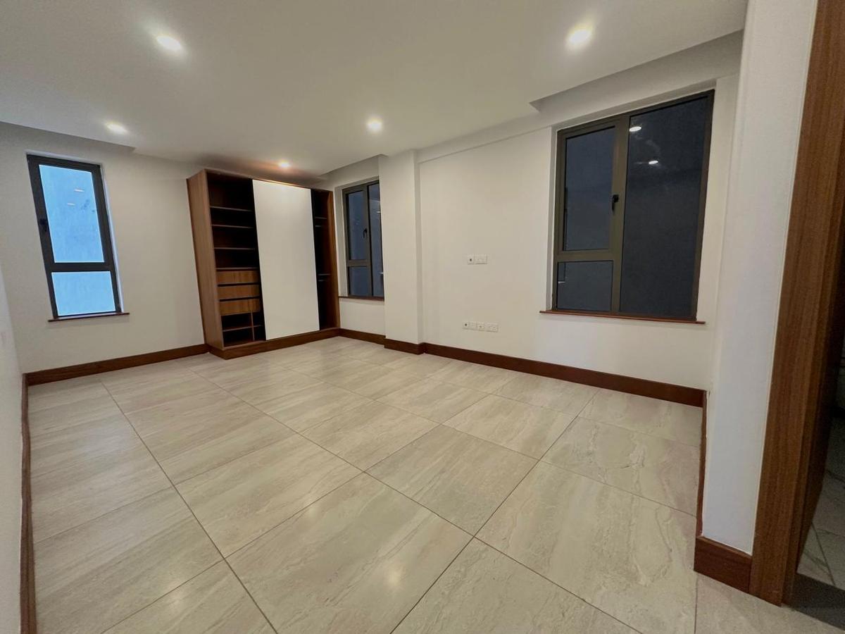 3 Bed Apartment with En Suite at Westlands - 9