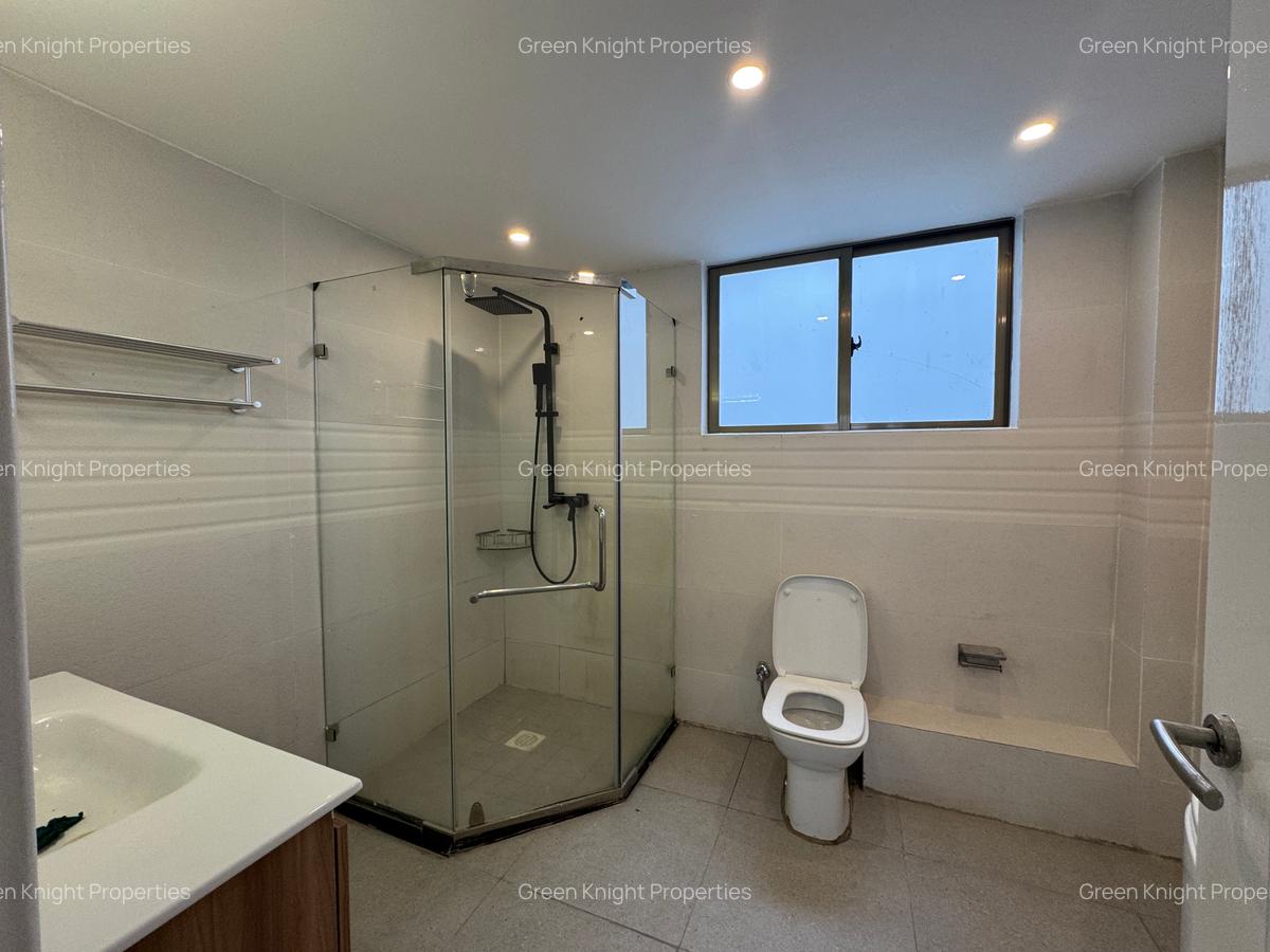 Serviced 3 Bed Apartment with En Suite in Kileleshwa - 17