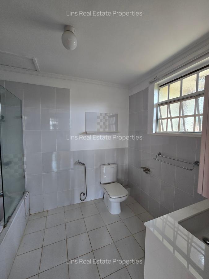 5 Bed Townhouse with En Suite in Rosslyn - 15