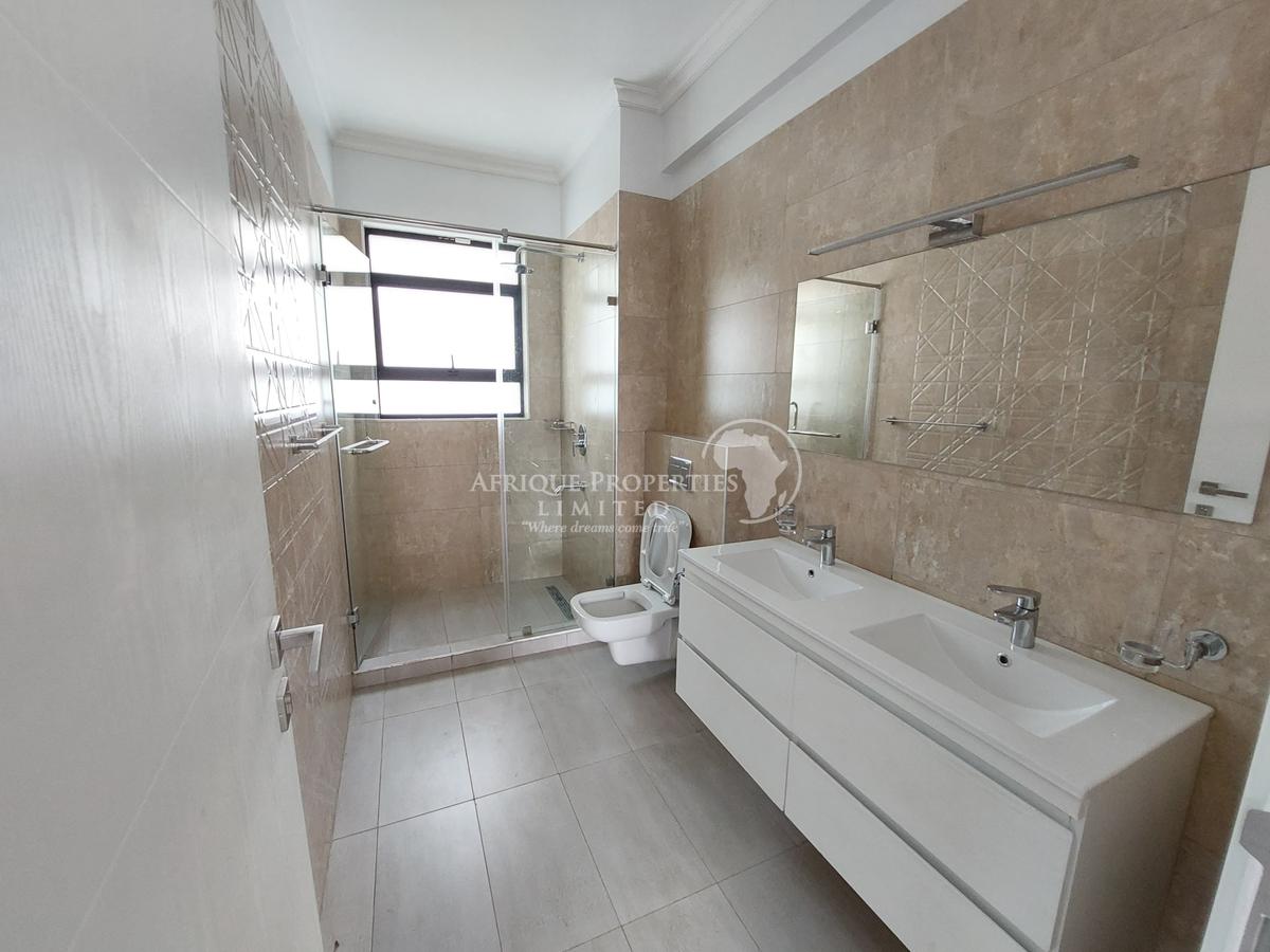 4 Bed House with En Suite in Runda - 15
