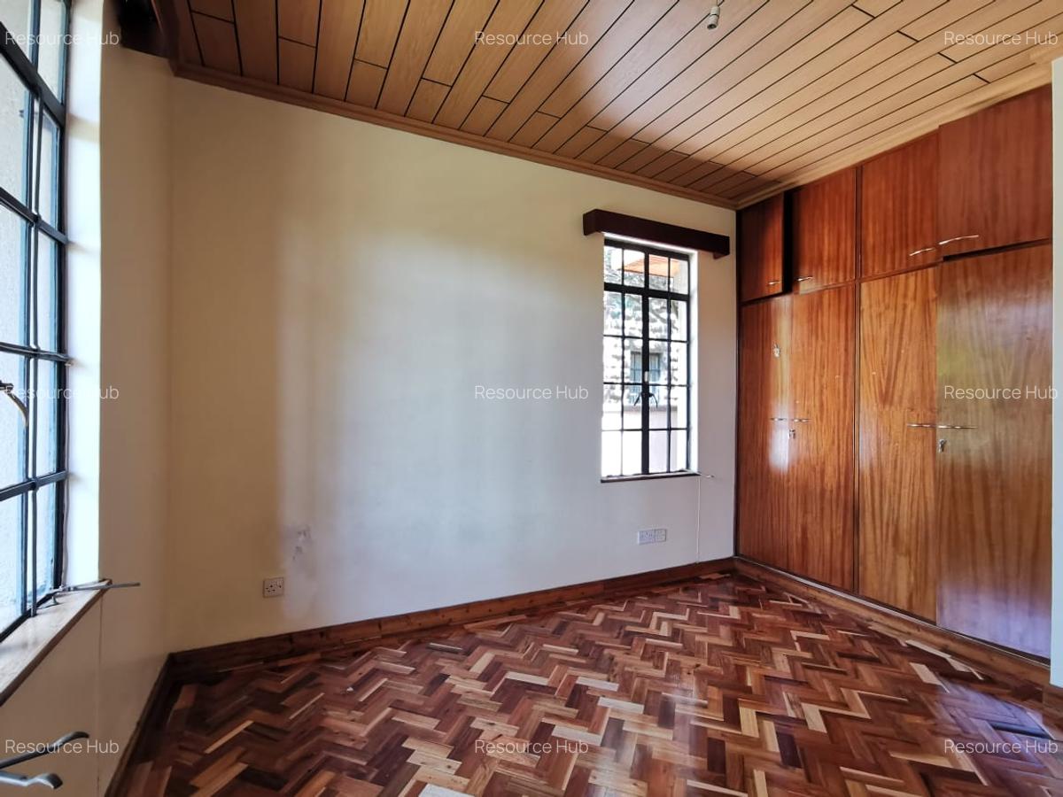 4 Bed Townhouse with En Suite at Spring Valley - 14