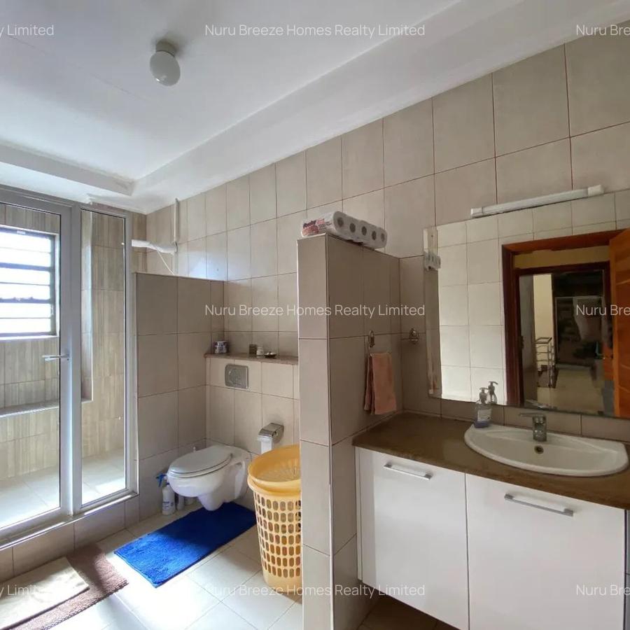 4 Bed Townhouse with En Suite in Westlands Area - 9