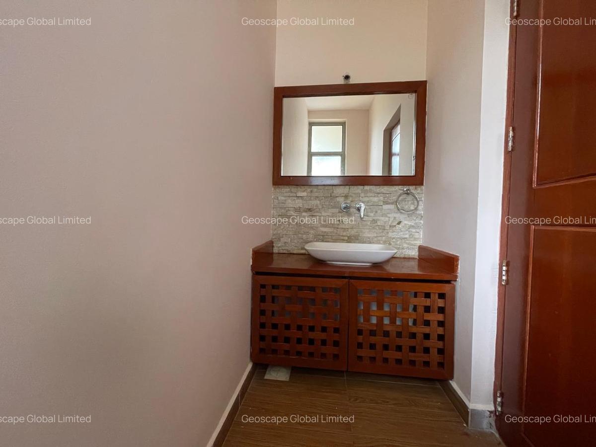 4 Bed House with En Suite in Karen - 7