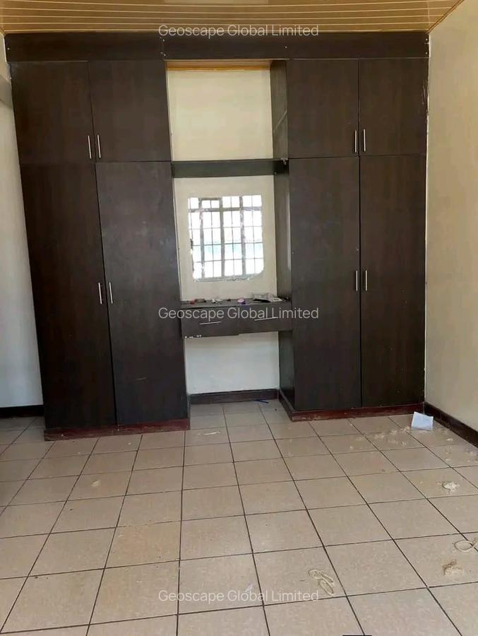 4 Bed House with En Suite in Kitengela - 2