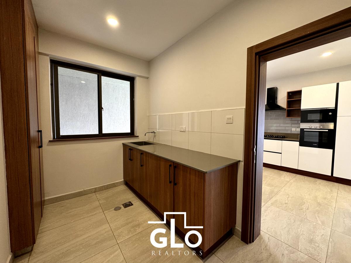 3 Bed Apartment with En Suite in Rhapta Road - 10