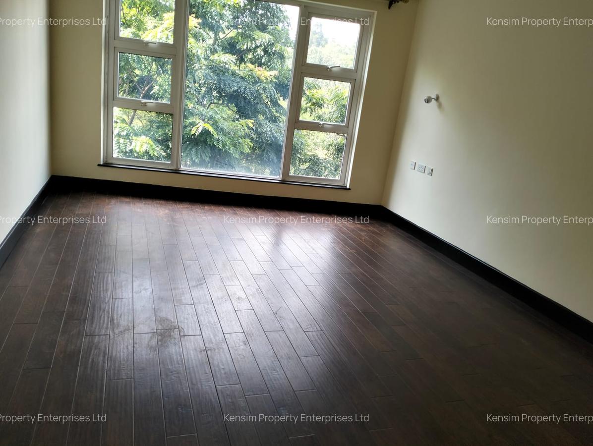 4 Bed Apartment with En Suite in Spring Valley - 16