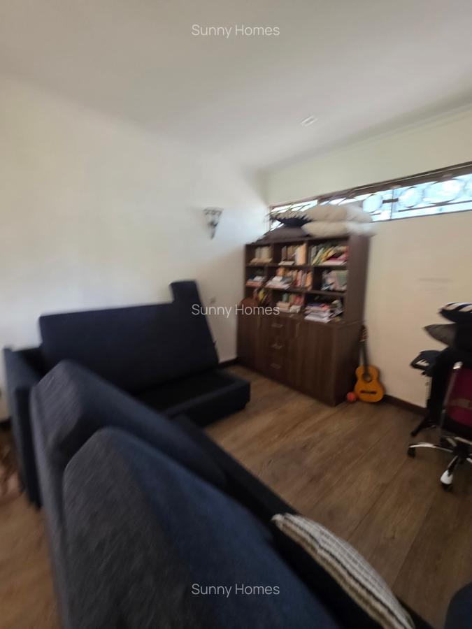 4 Bed Townhouse with En Suite at Lavington Green. - 12