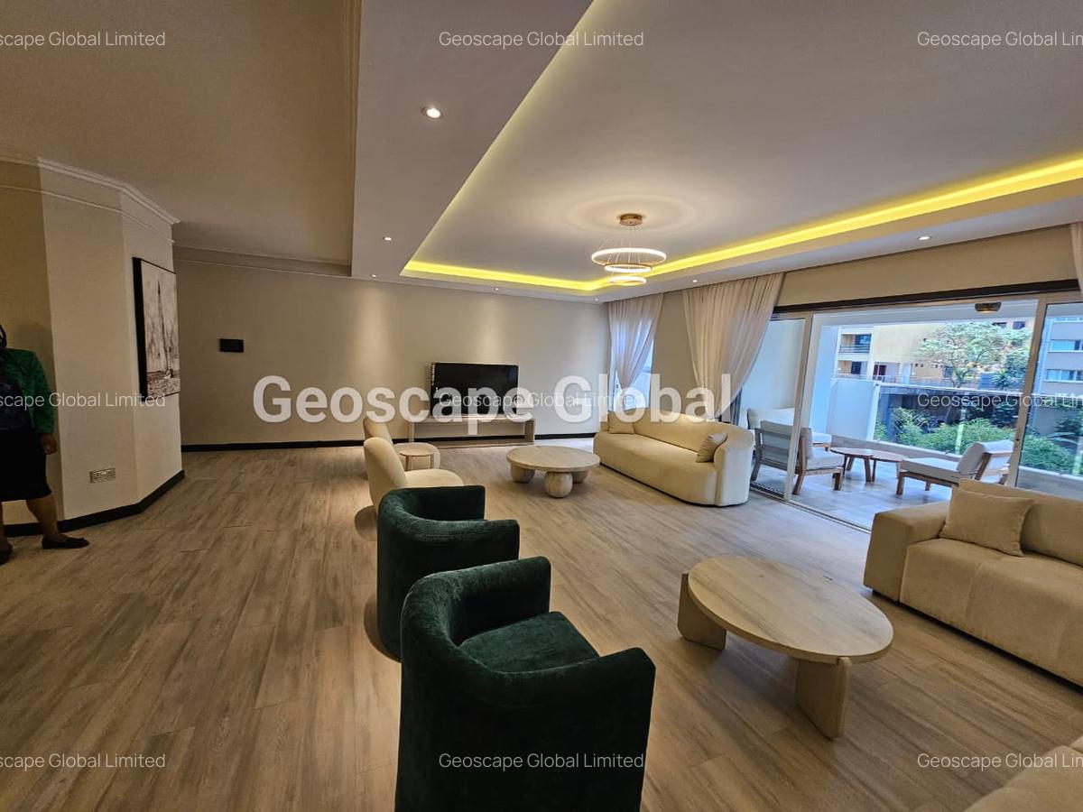 3 Bed Apartment with En Suite in Riverside - 12