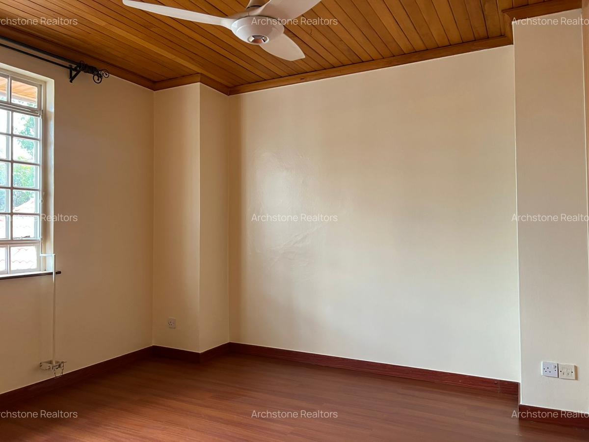 6 Bed House with En Suite in Runda - 5