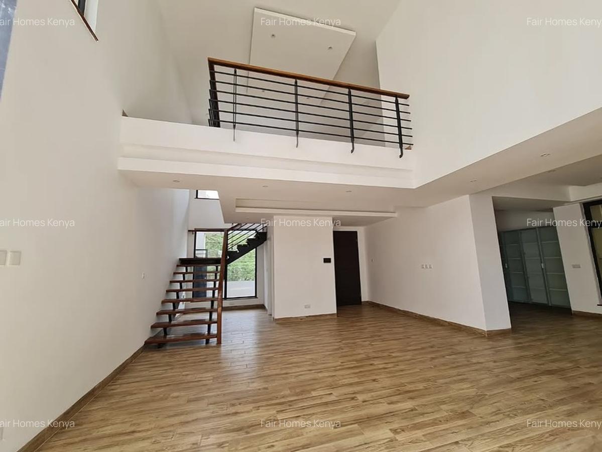 4 Bed Apartment with En Suite at Riverside Drive - 9