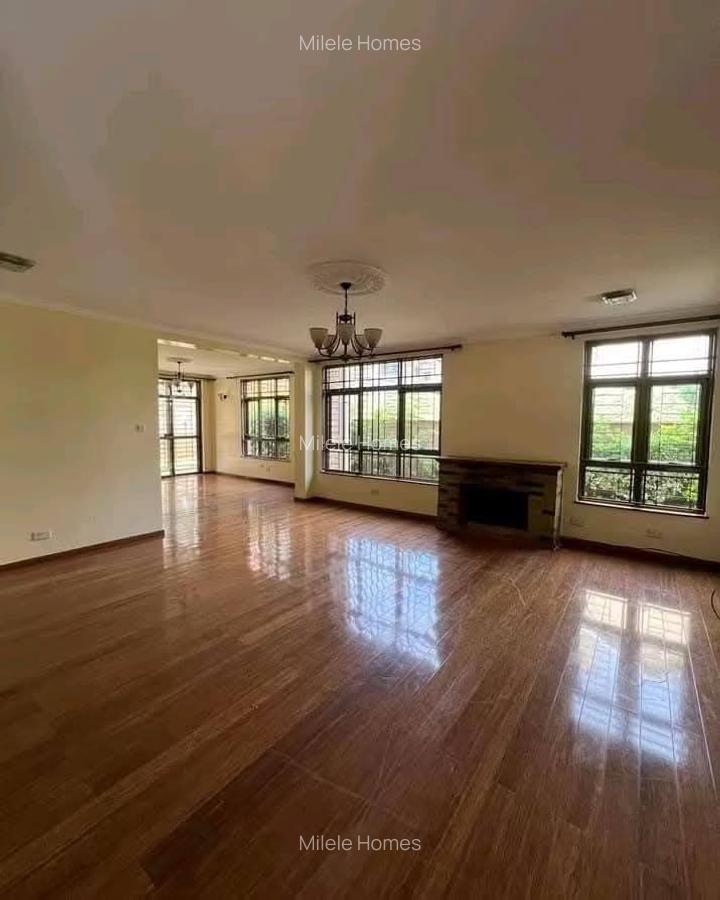 5 Bed Villa with En Suite in Lavington - 7