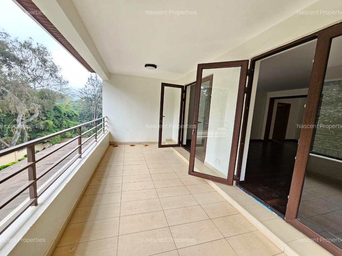 5 Bed Villa with En Suite in Lavington - 3