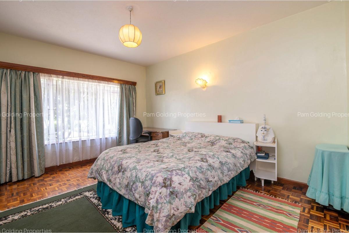 4 Bed Townhouse with En Suite in Loresho - 14