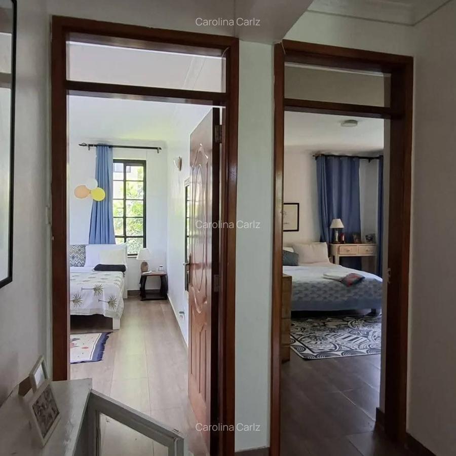 5 Bed House with En Suite at Kyuna - 8
