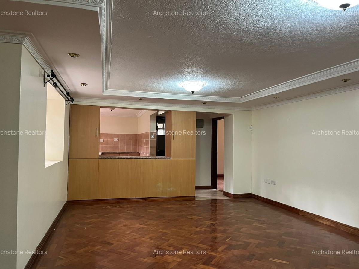 5 Bed House with En Suite in Lavington - 10