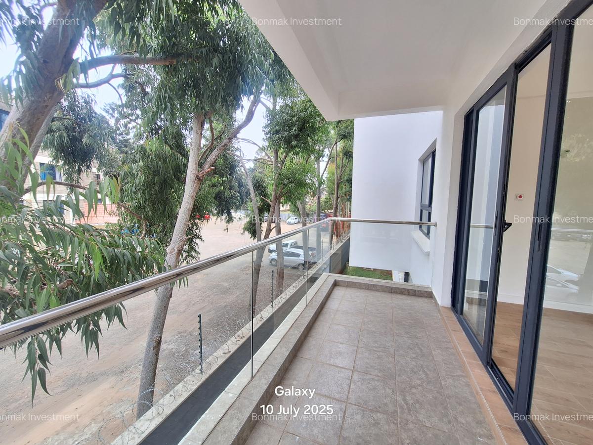 3 Bed Apartment with En Suite at Valley Arcade - 13