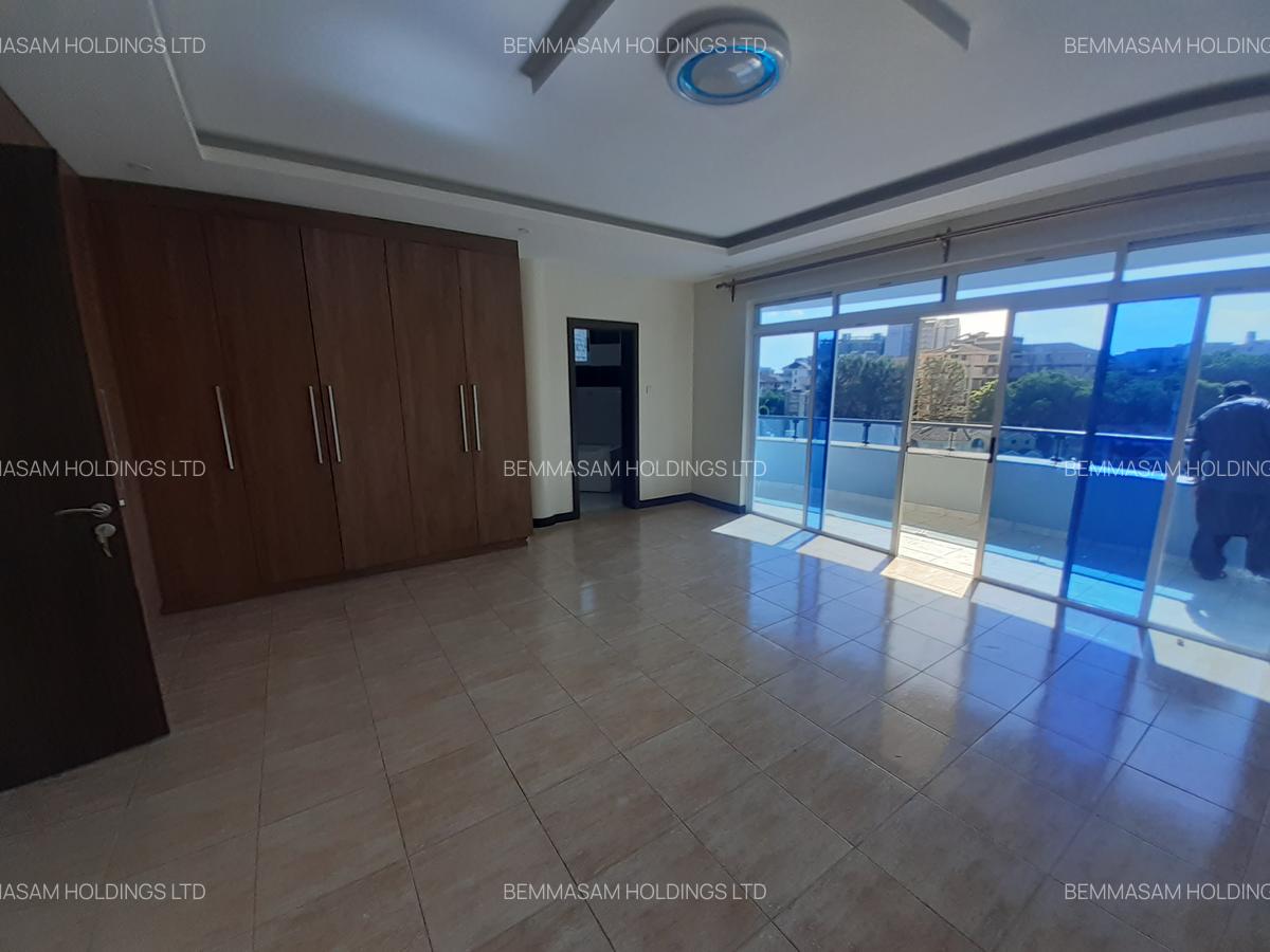 Serviced 2 Bed Apartment with En Suite at Siaya Road - 3