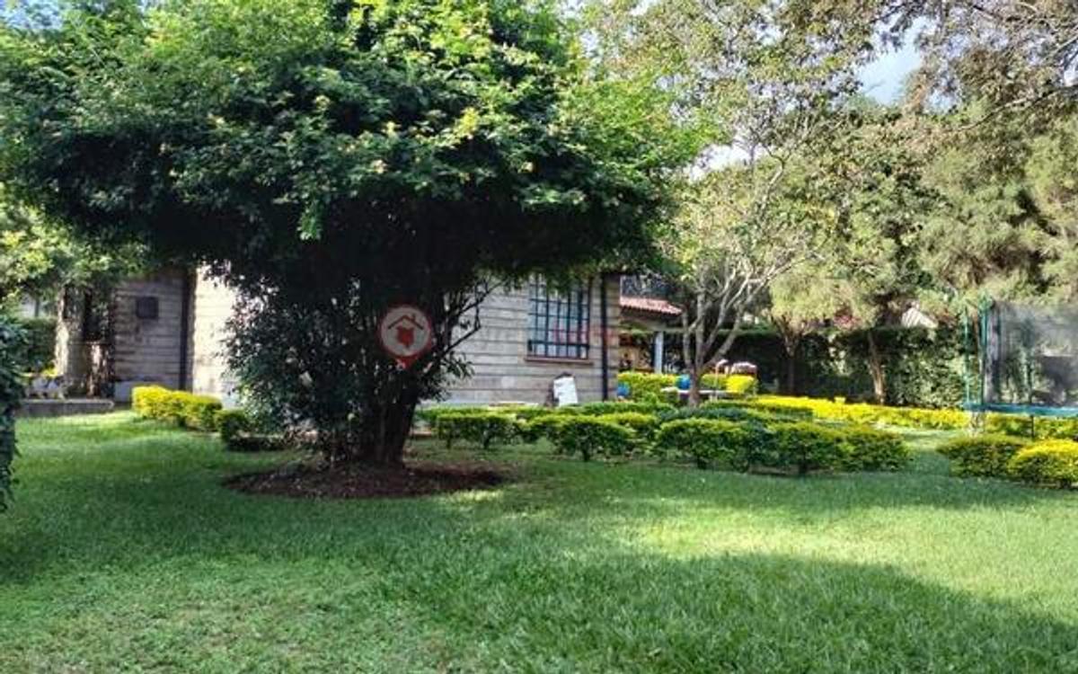 5 Bed Townhouse with En Suite at Muteero Estate - 14