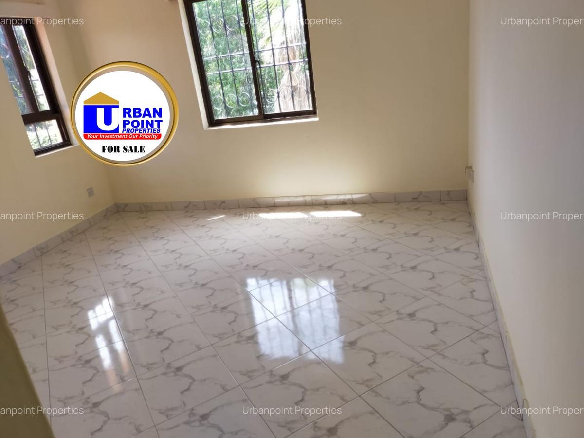 4 Bed House with En Suite in Nyali Area - 10