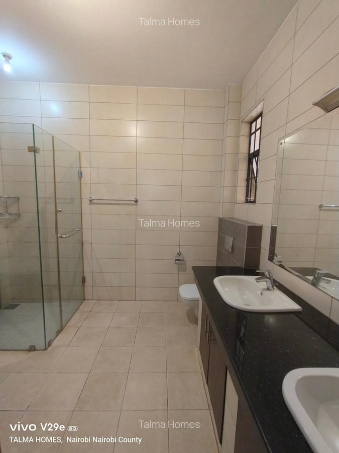 5 Bed Townhouse with En Suite at Lavington - 17