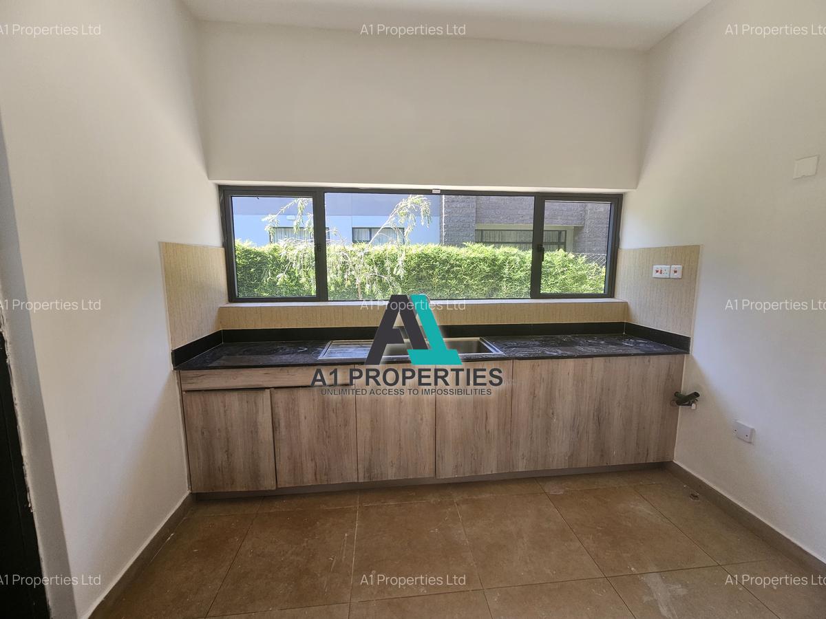 5 Bed Townhouse with En Suite in Lavington - 8