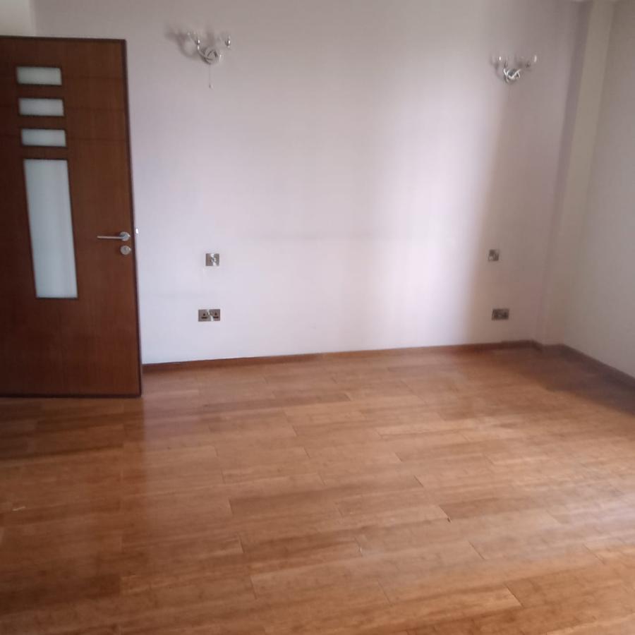 4 Bed Apartment with En Suite in Riverside - 10